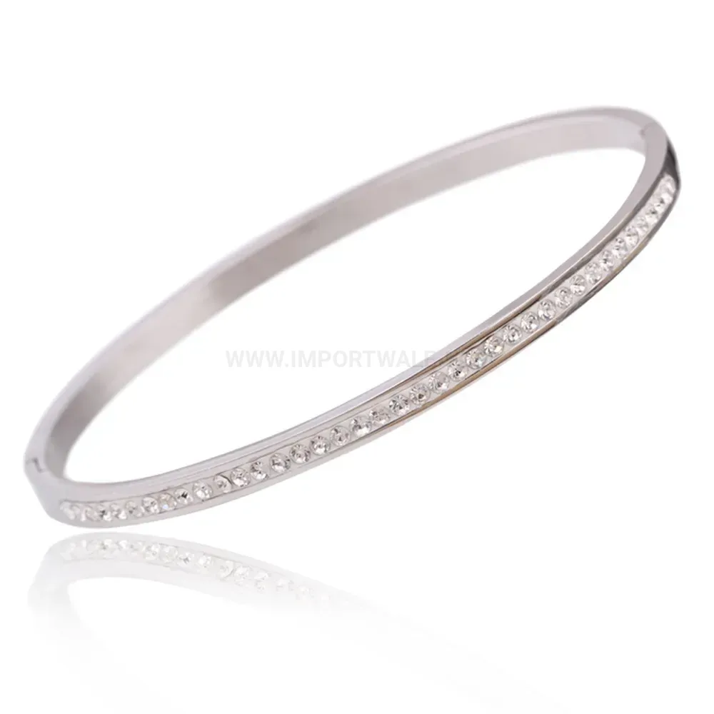 Modern Single Row Rhinestone Inlaid Stainless Steel Bangle