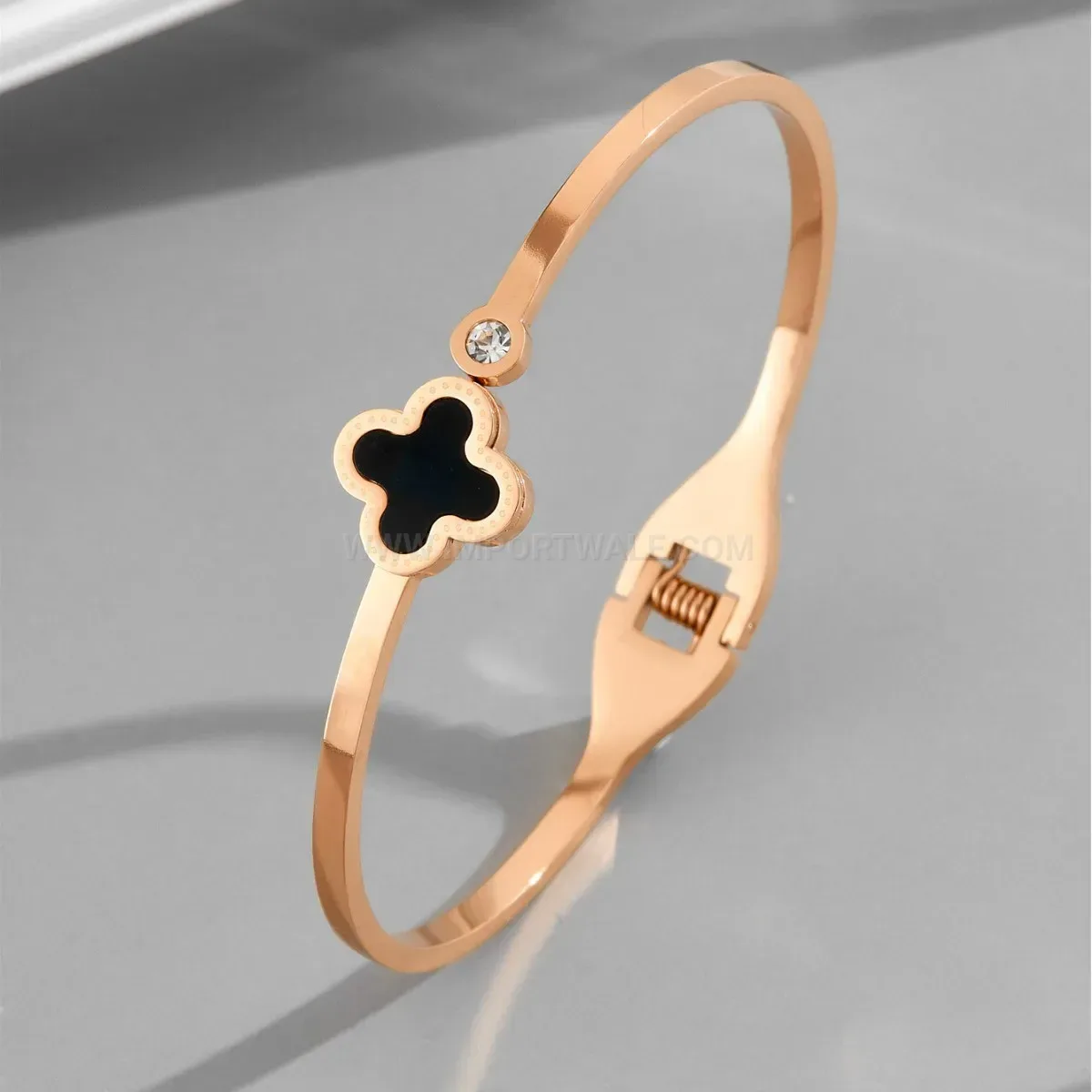 Minimalist Four-Leaf Clover Titanium Steel Bangle Bracelet