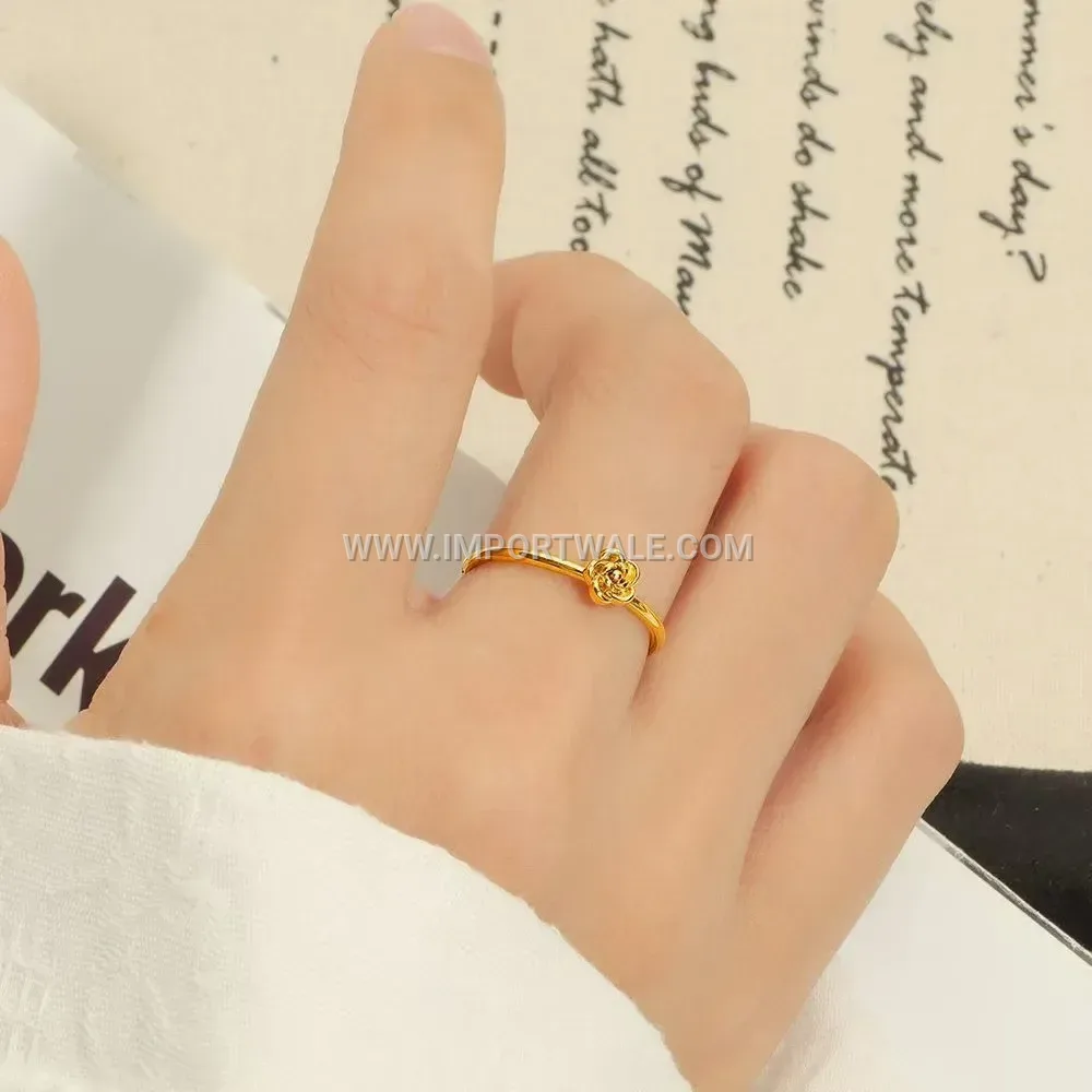 18K Gold Plated Stainless Steel Floral Motif Ring