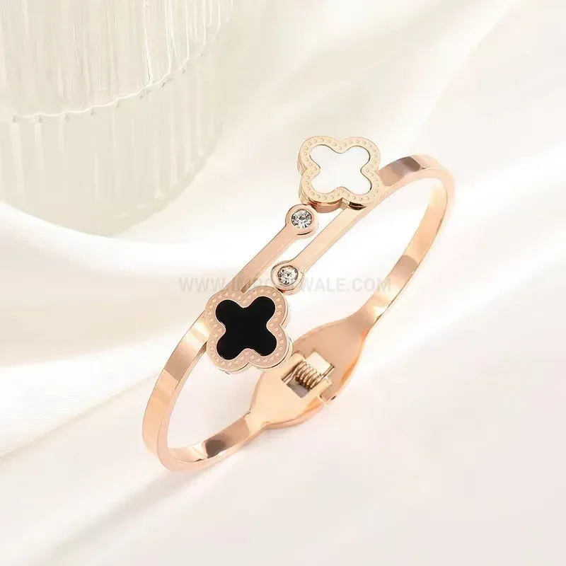 Premium Double Four Leaf Clover Shell Titanium Steel Open Bangle