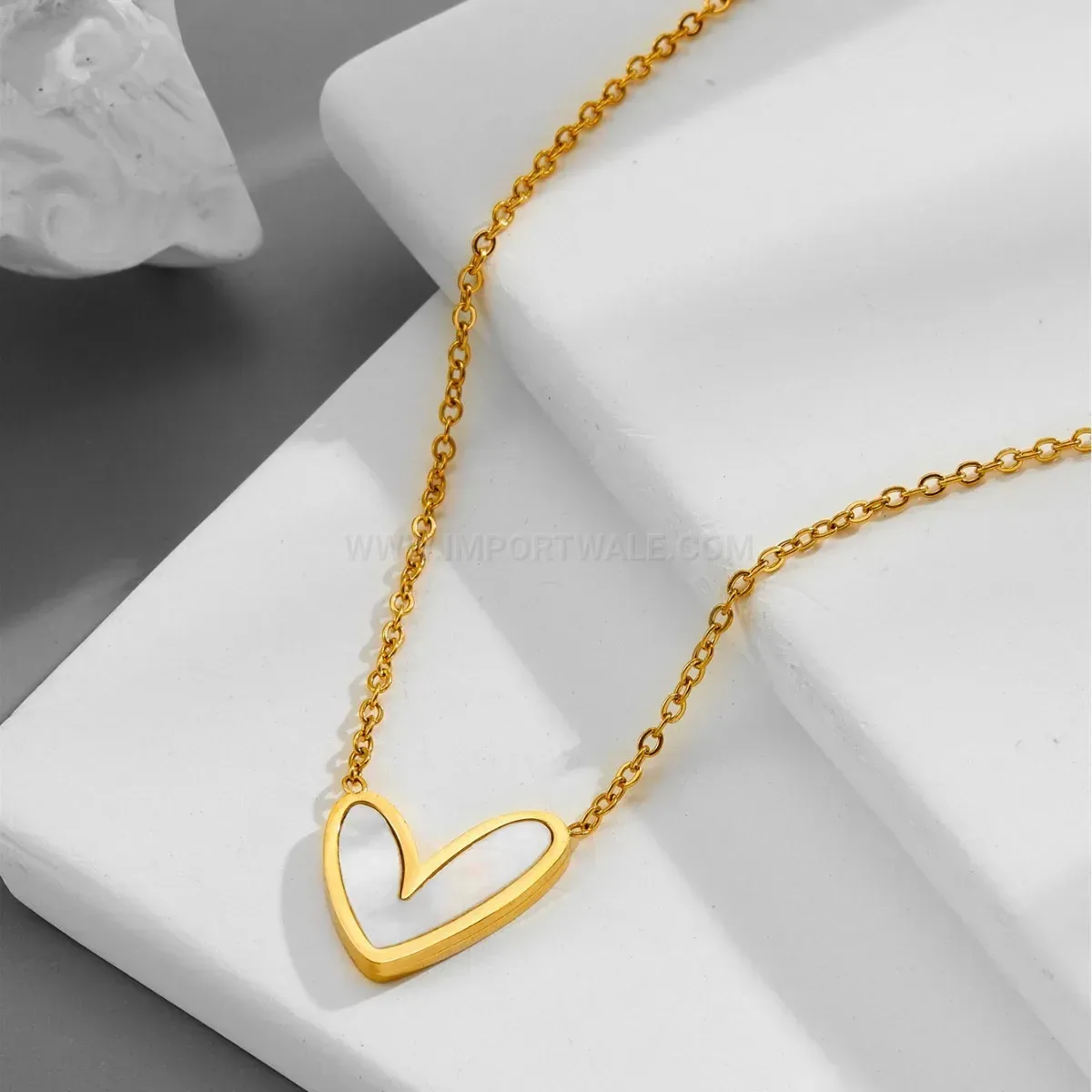 Stylish White Shell Heart Pendant Titanium Steel Layered Collar Necklace