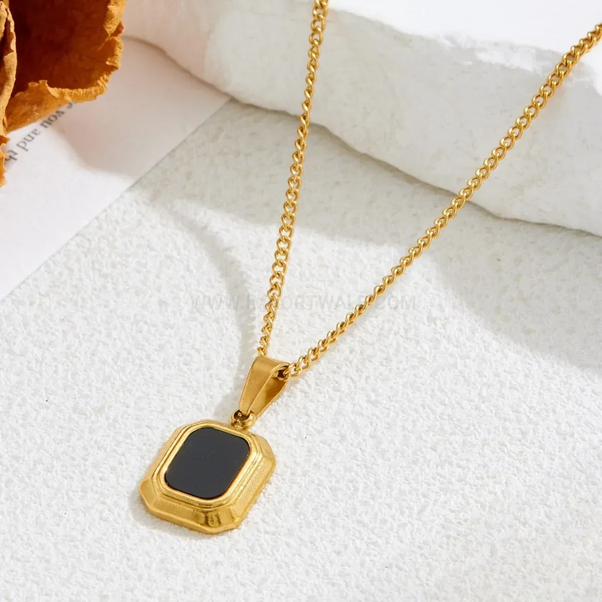 Elegant Square Pendant Titanium Steel Gold Plated Clavicle Necklace