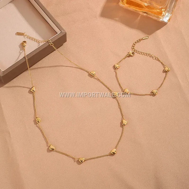 Chic Titanium Steel Heart Accent Jewellery Piece