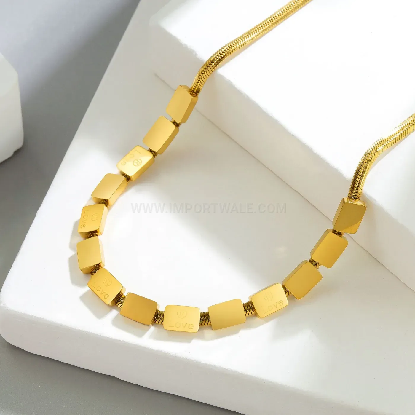 Stylish Gold Plated Stainless Steel Geometric Square Cube Pendant Chain Necklace