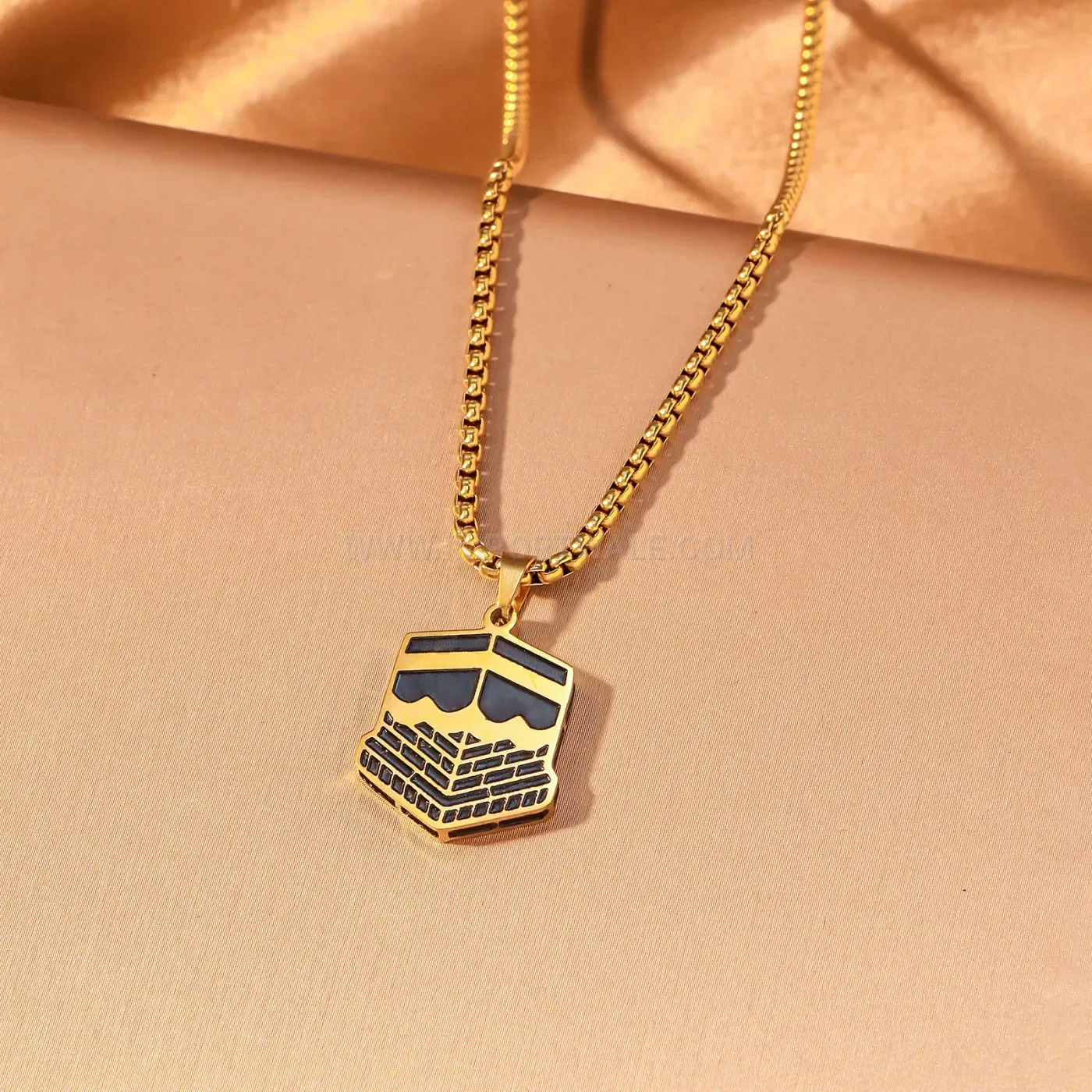 Stainless Steel Kaaba Hexagonal Pendant Necklace for Faithful Everyday Wear