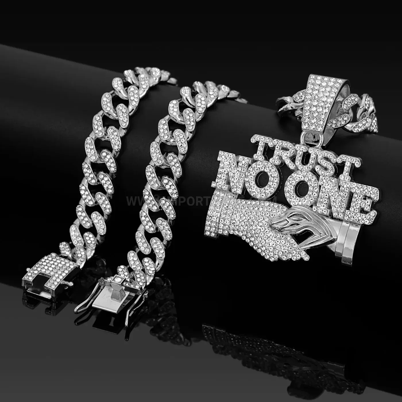 Rhinestone Trust No One Letter Pendant Cuban Chain Necklace