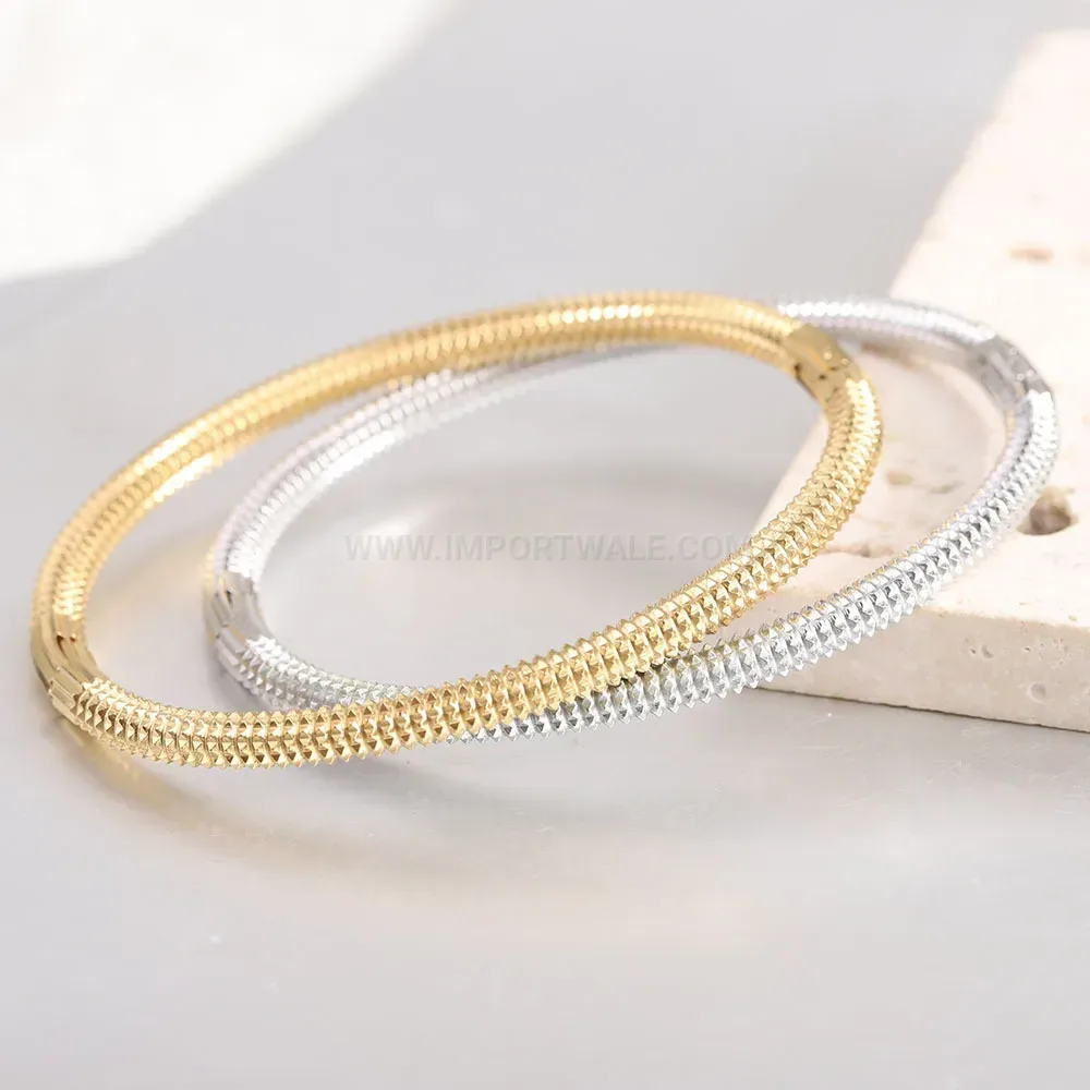 Trendy Retro Spiked Punk 5mm Stainless Steel Bangle Bracelet