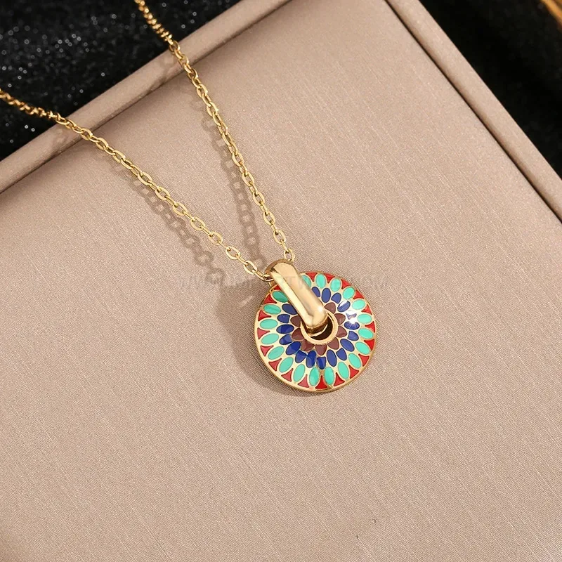 Vintage Enamel Daisy Pattern Titanium Steel Chain Pendant Necklace