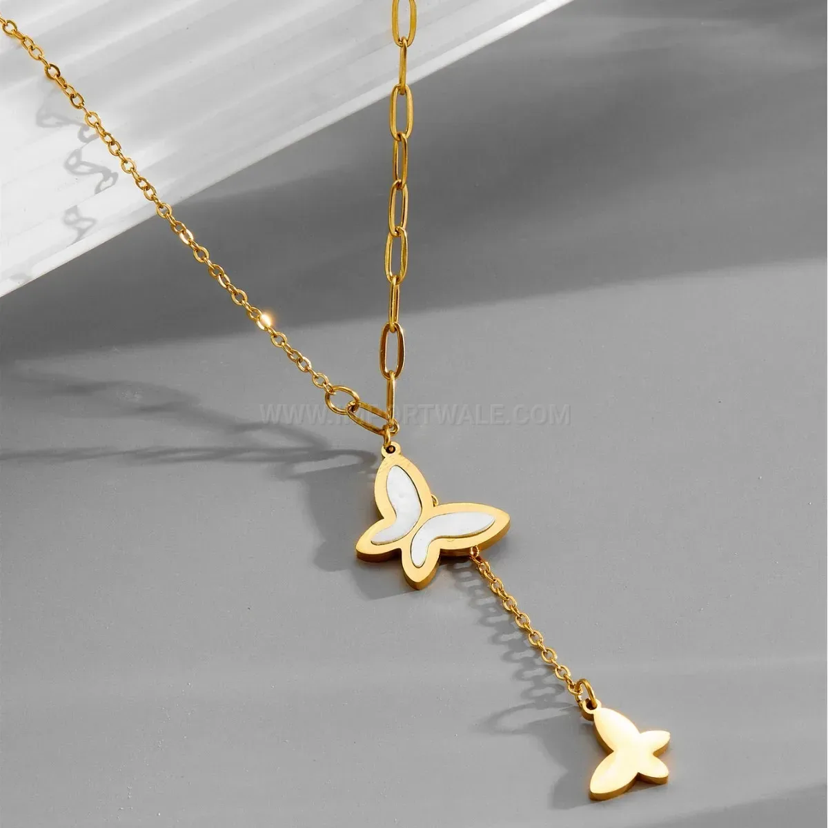 Premium White Shell Butterfly Tassel Pendant Titanium Steel Collar Necklace