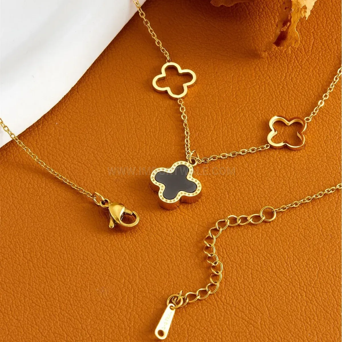 Chic Reversible Black and White Openwork Clover Titanium Steel Necklace