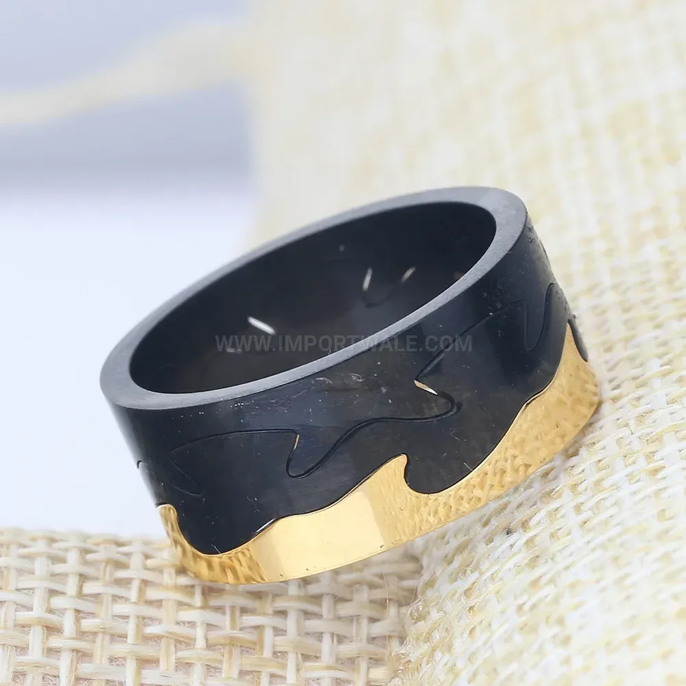 Trendy Two Tone Crackle Finish Stainless Steel Band Ring