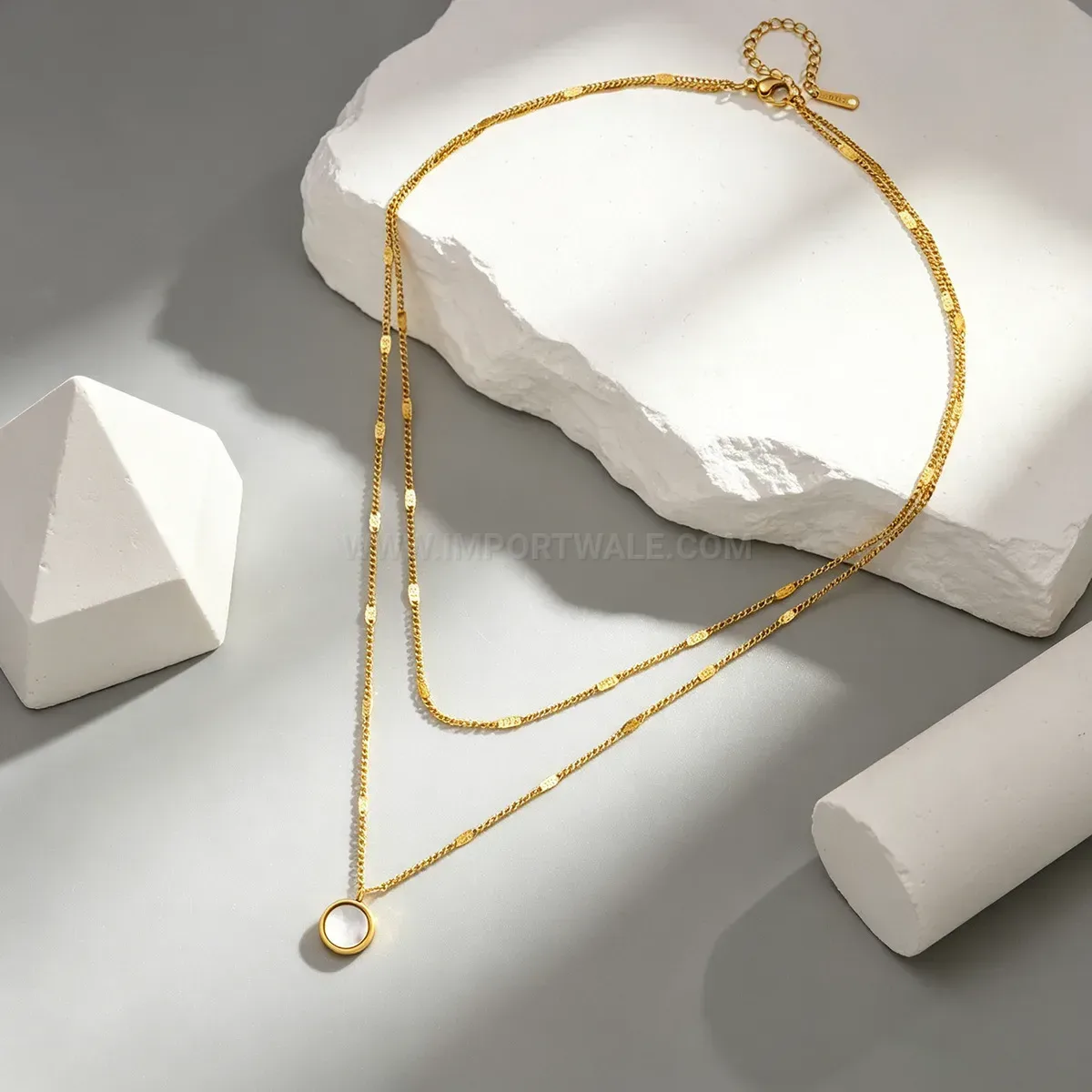 Fashion Double Layered Round White Shell Stainless Steel Necklace