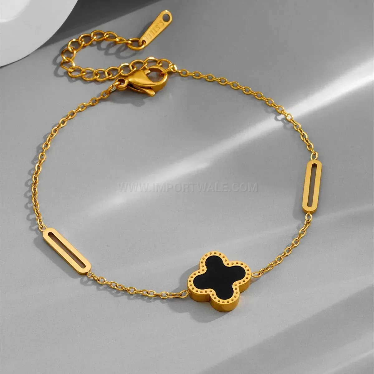 Bold Double Sided Four Leaf Clover Titanium Steel Bangle
