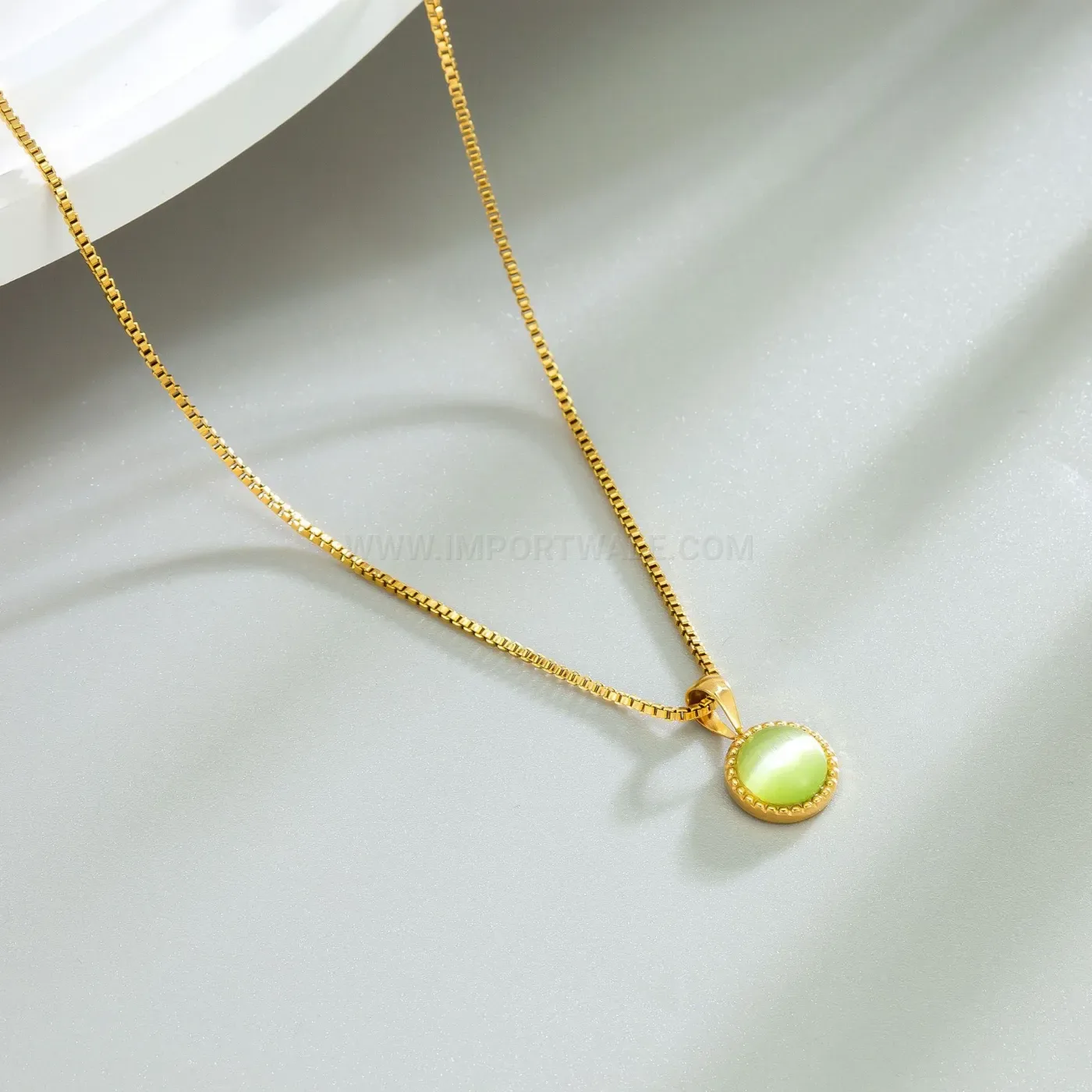 Natural Green Aventurine Gold Plated Stainless Steel Figaro Chain Pendant Necklace