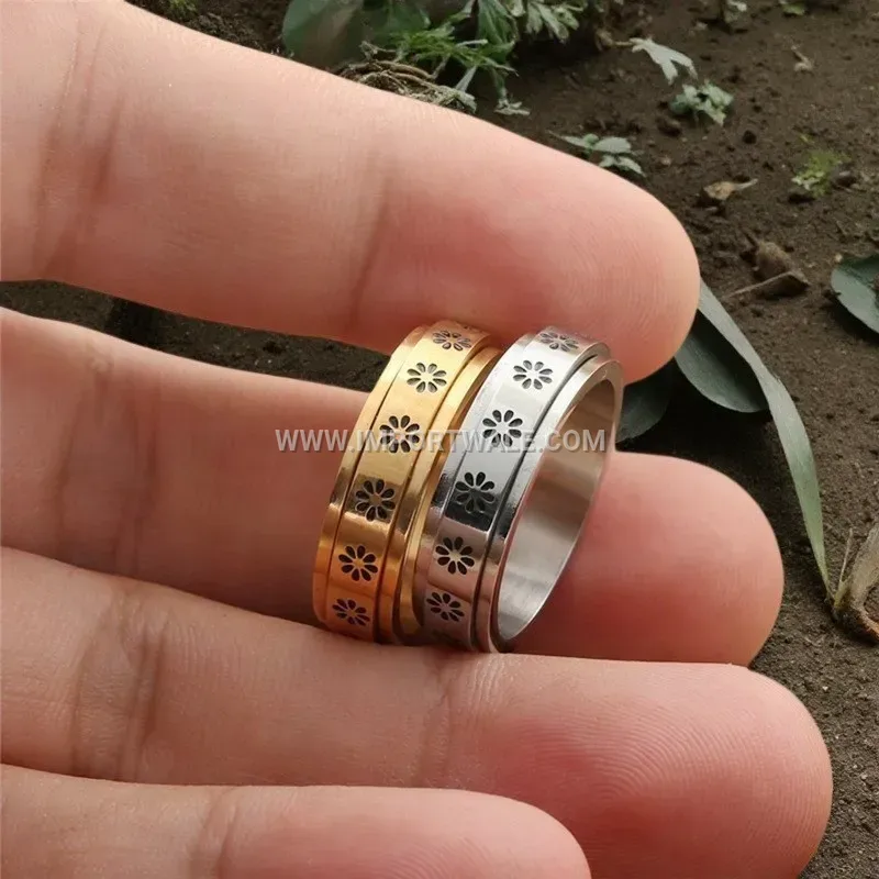 Spinning Floral Motif Stainless Steel Cocktail Ring