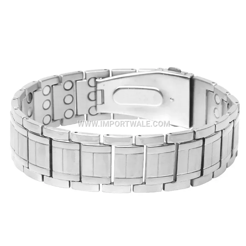 Textured Rhombus Pattern Stainless Steel Magnetic Link Bracelet