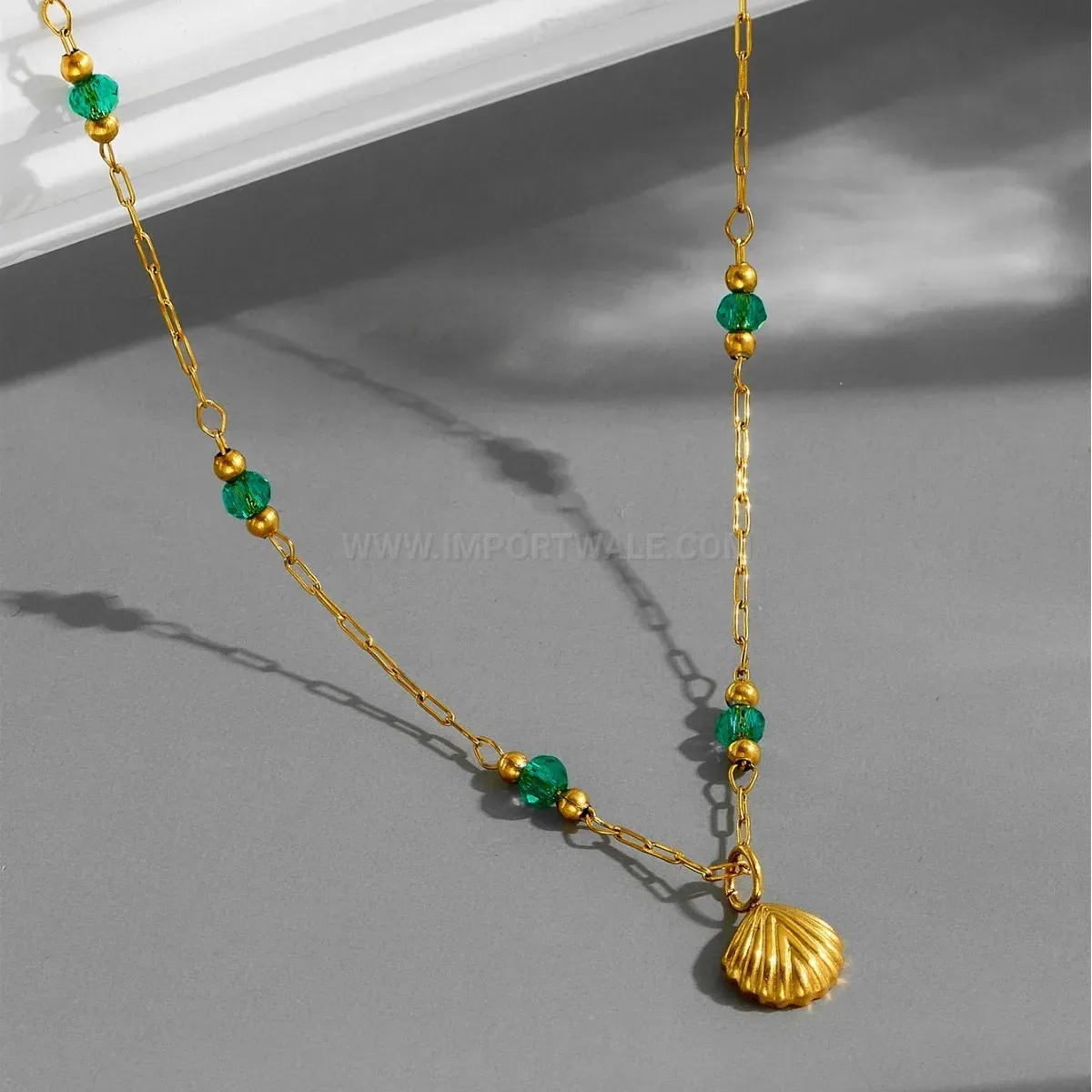Classic Vintage Green Shell Pendant Titanium Steel 18K Gold Plated Necklace