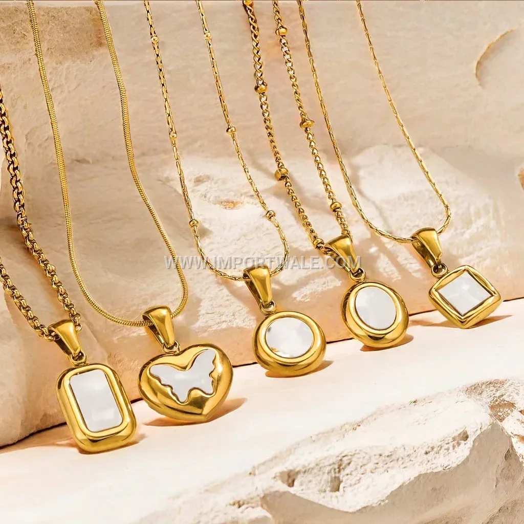 Gold Plated Stainless Steel Shell Pendant Link Chain Necklace