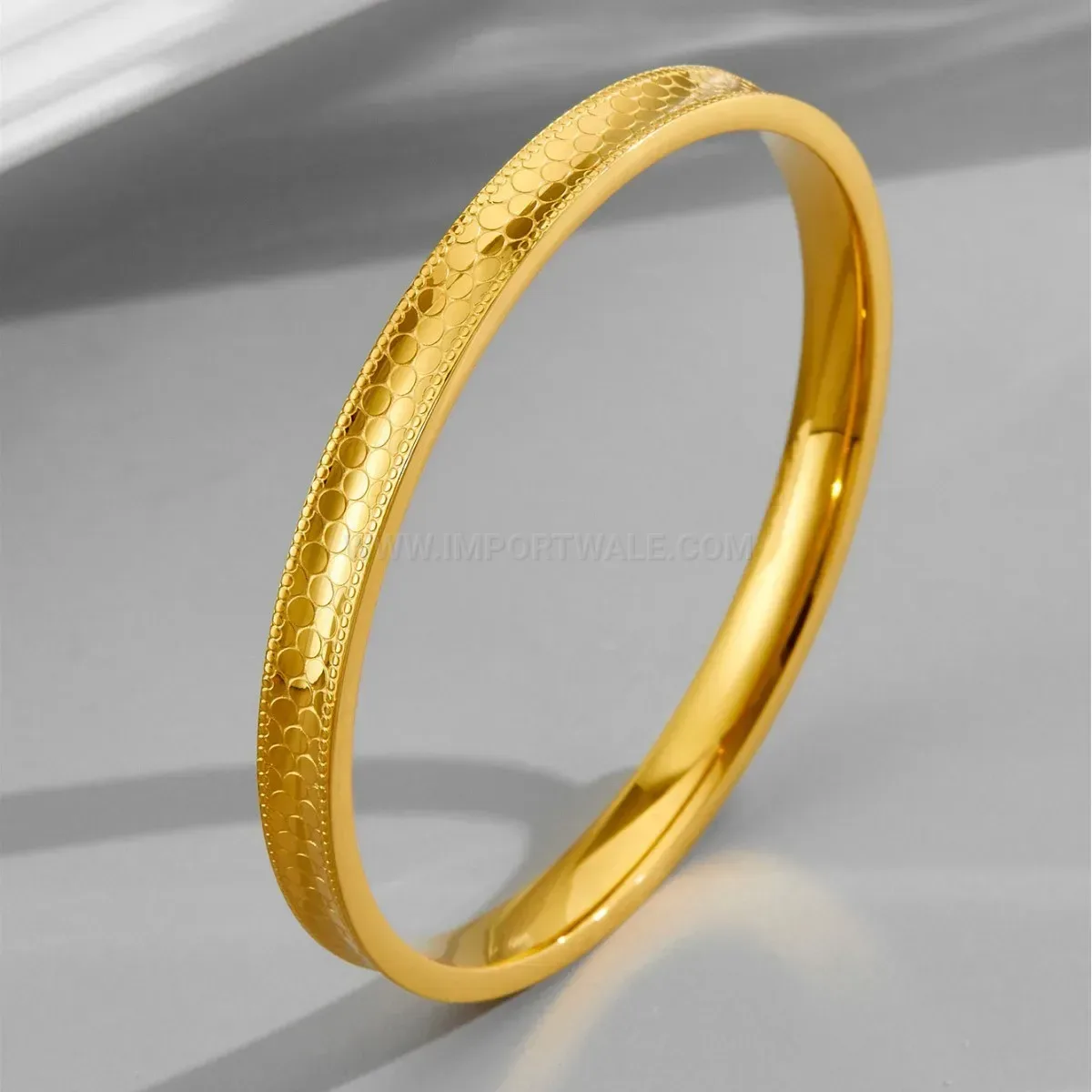 Modern Textured Dragon Scale Patterned Titanium Steel Bangle