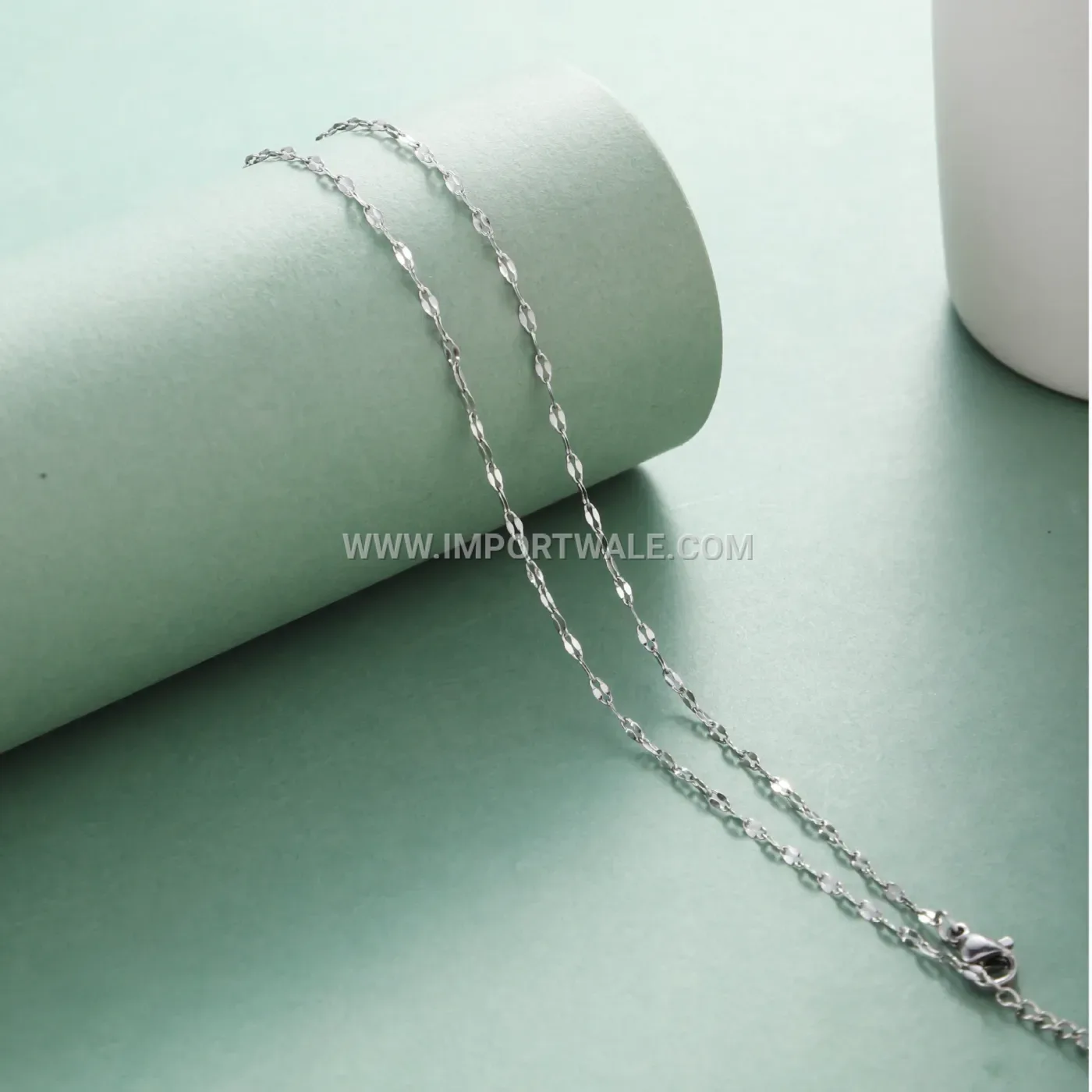 18K Gold Plated Stainless Steel Minimalist Lip Chain Necklace