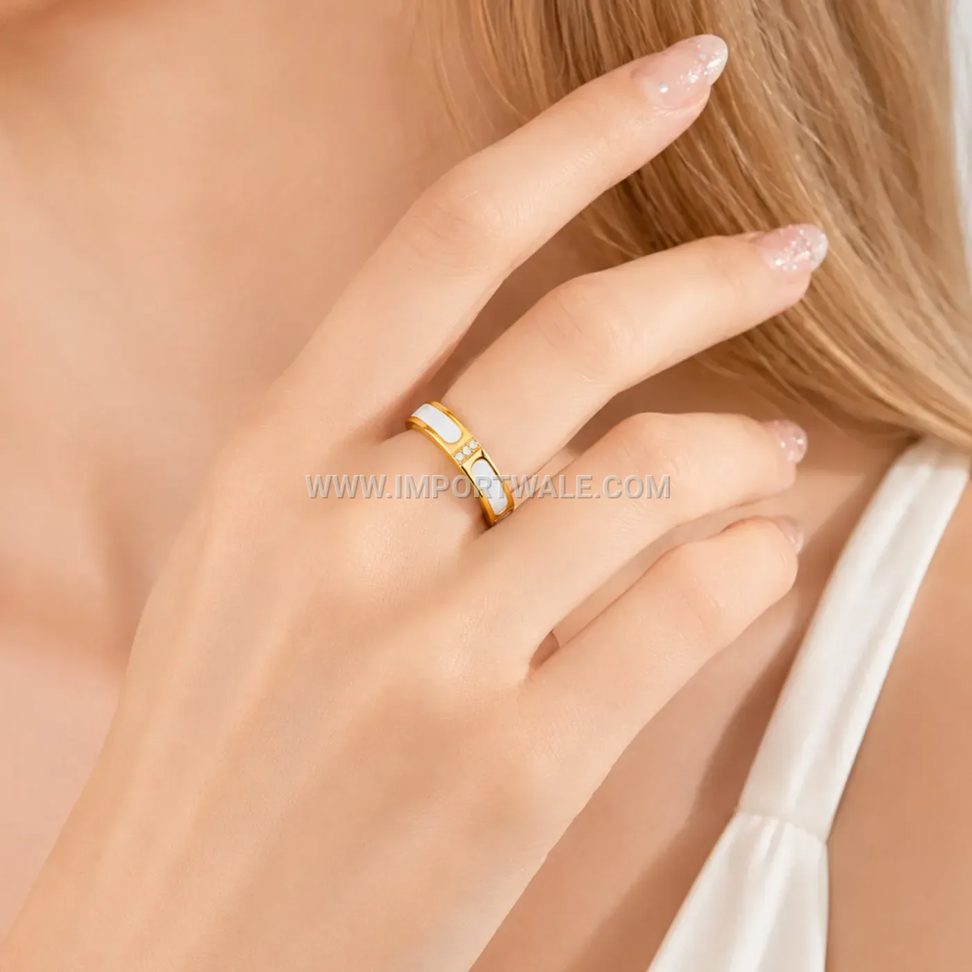 Rotatable Stainless Steel Ring Inlaid with Shell Accent