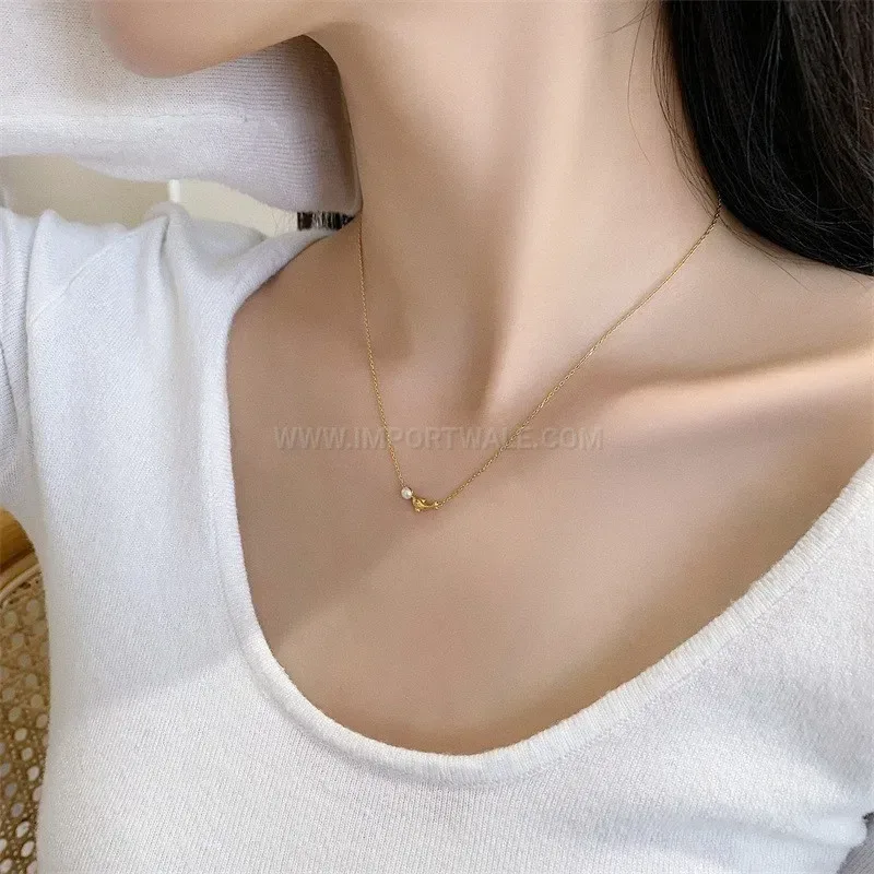 Bold Titanium Steel Dolphin Pearl Pendant Necklace