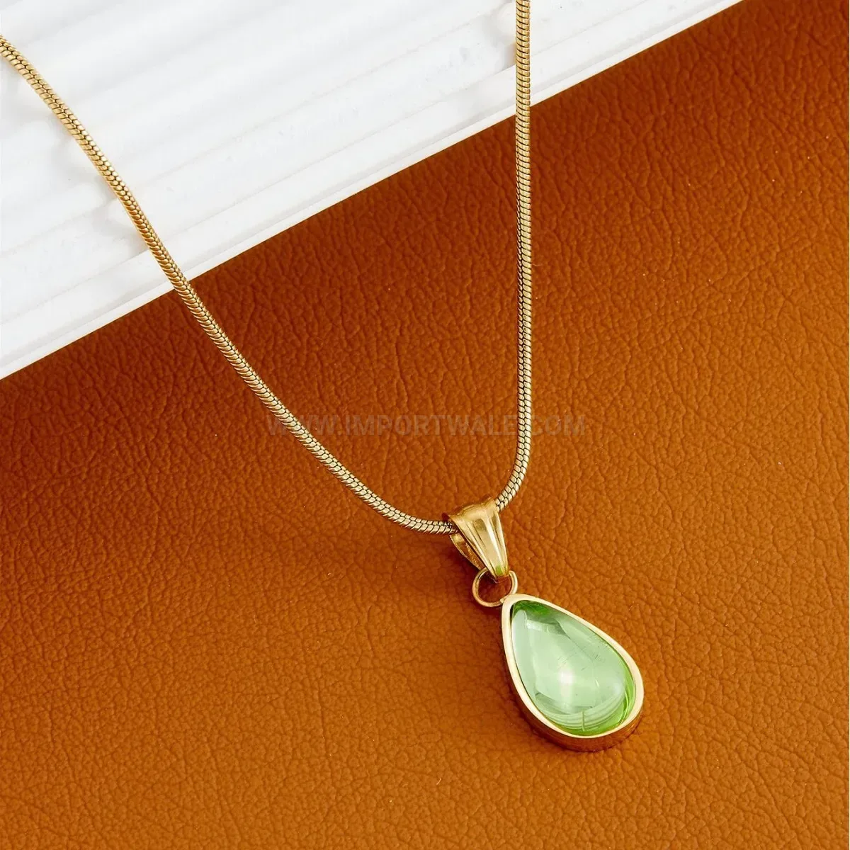 Bold French Vintage Teardrop Pendant Stainless Steel Clavicle Necklace