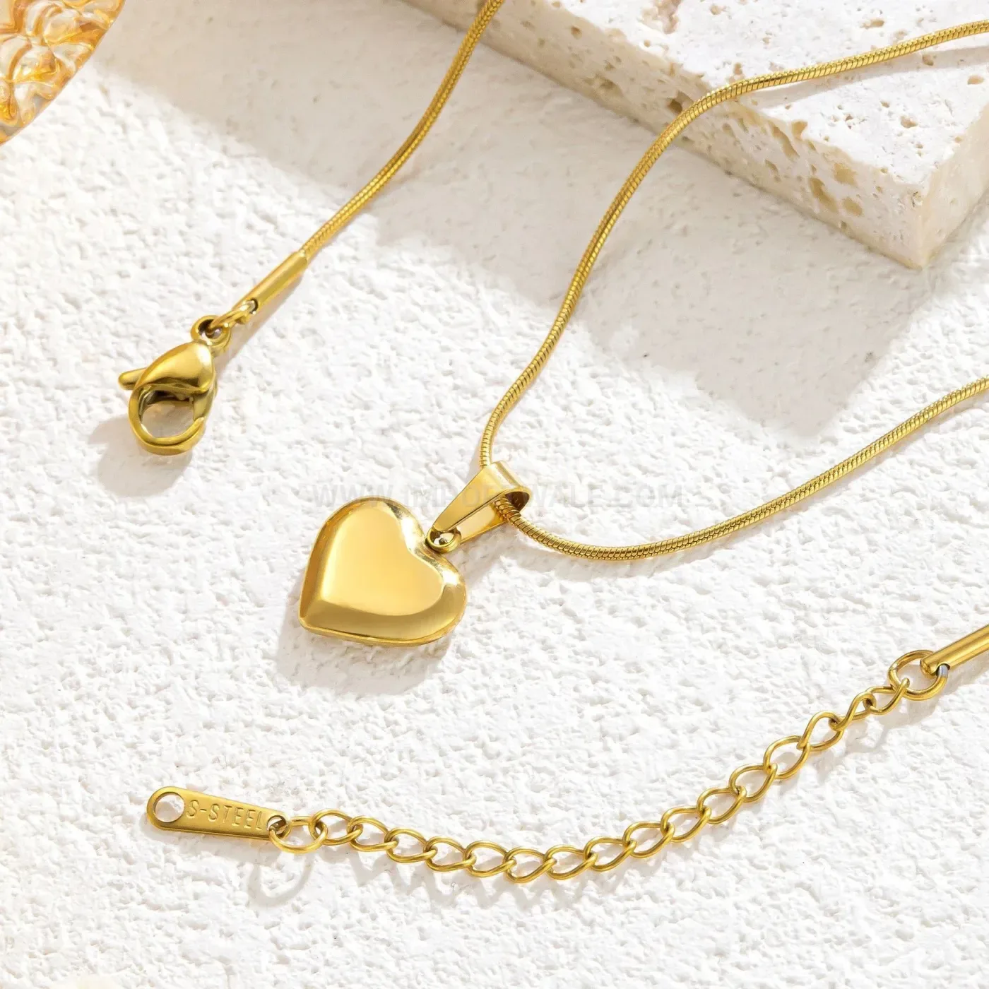 Trendy Chic Stainless Steel Mini Heart Pendant Choker Necklace