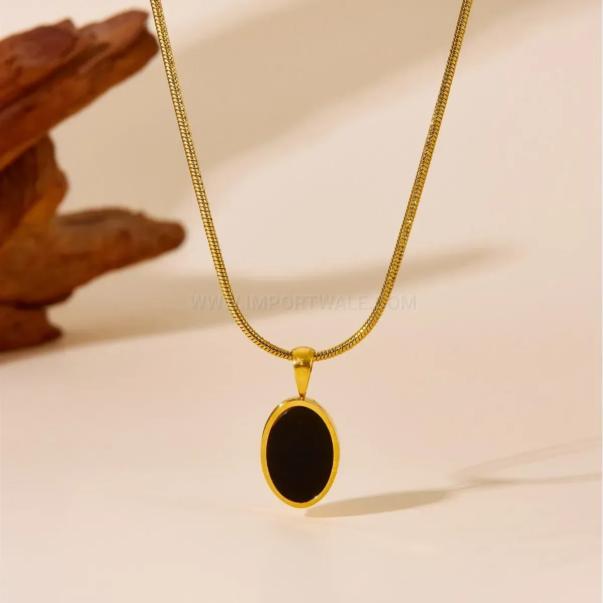 Designer Stainless Steel Oval Shell Pendant Clavicle Chain Necklace
