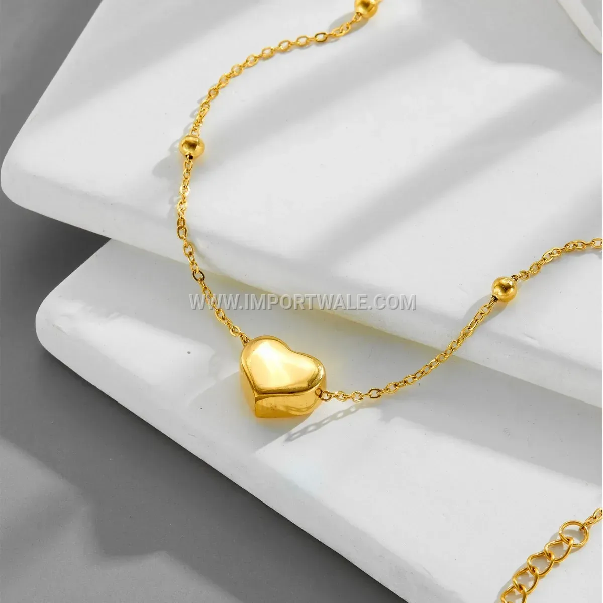 Elegant Gold Stainless Steel 3D Heart Charm Premium Anklet