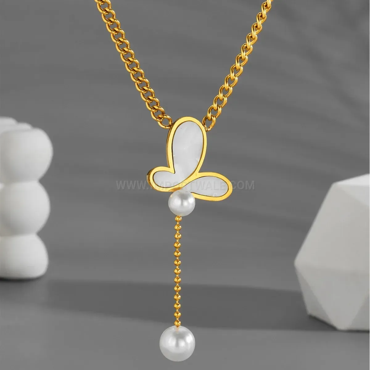 Fashion Gold Stainless Steel Butterfly and Pearl Tassel Pendant Necklace