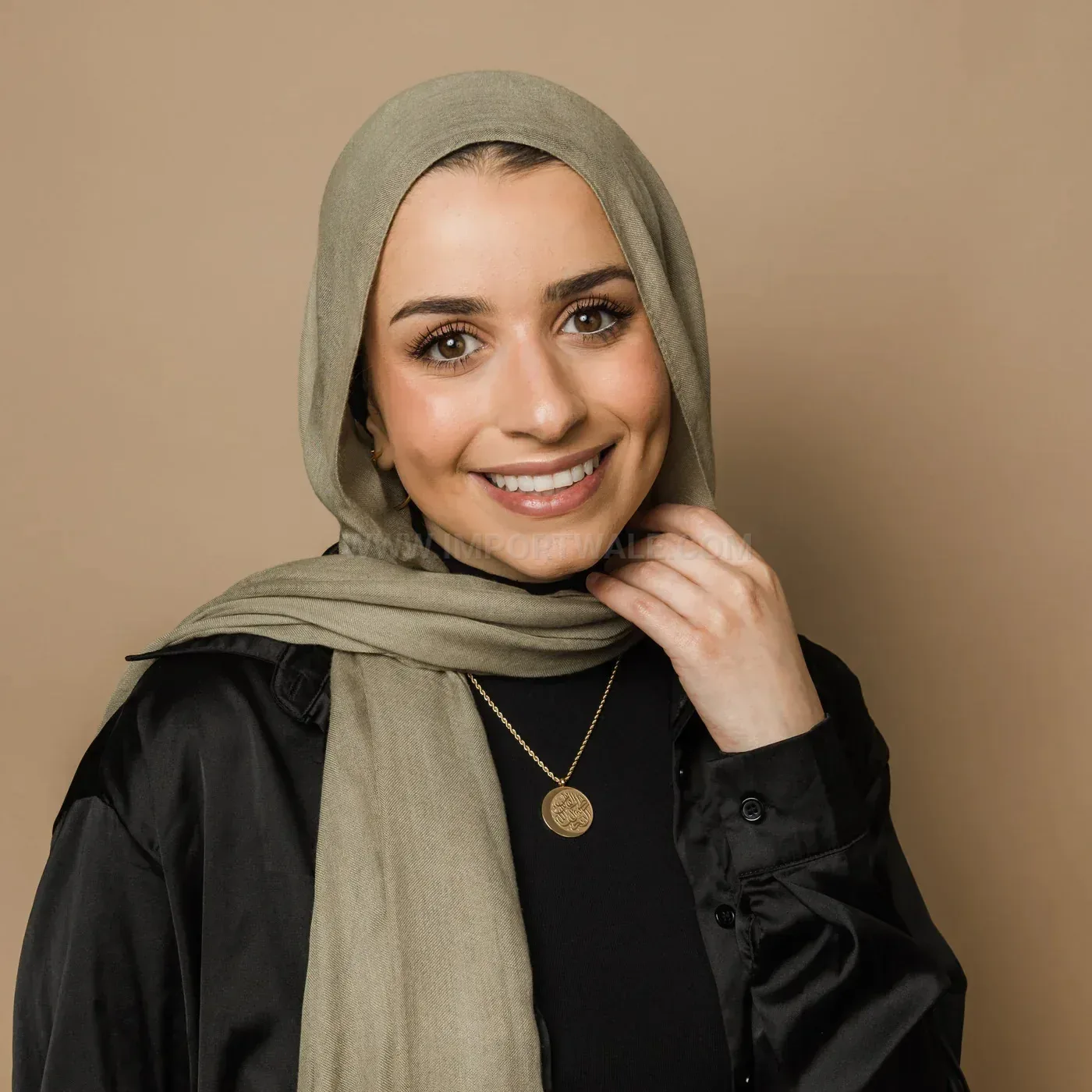 18K Gold Plated Stainless Steel Crescent Moon Arabic Script Necklace