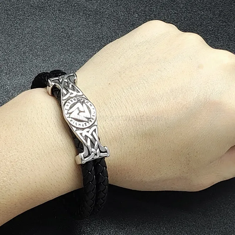 Trendy Geometric Engraved Triangle Stainless Steel Two-Tone Leather Bracelet
