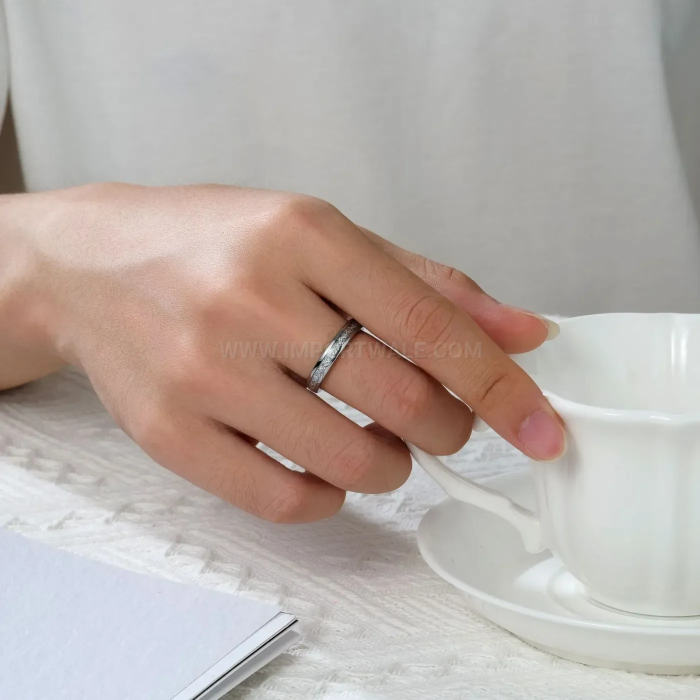 Fashion Textured Meteorite Pattern Metallic Steel Band Ring