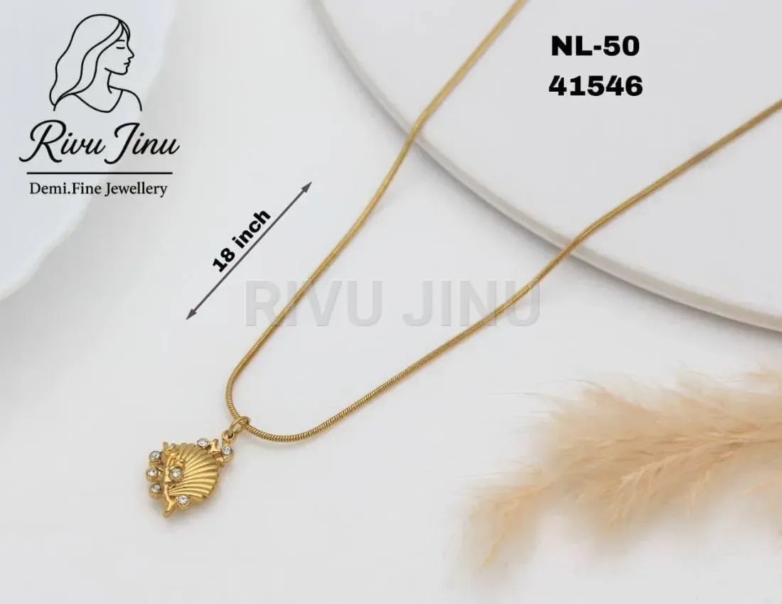 Elegant Gold Tone Stainless Steel Chain Necklace