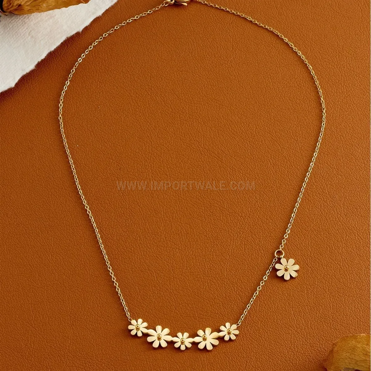 Trendy Floral Daisy Pendant Titanium Steel Cable Chain Necklace