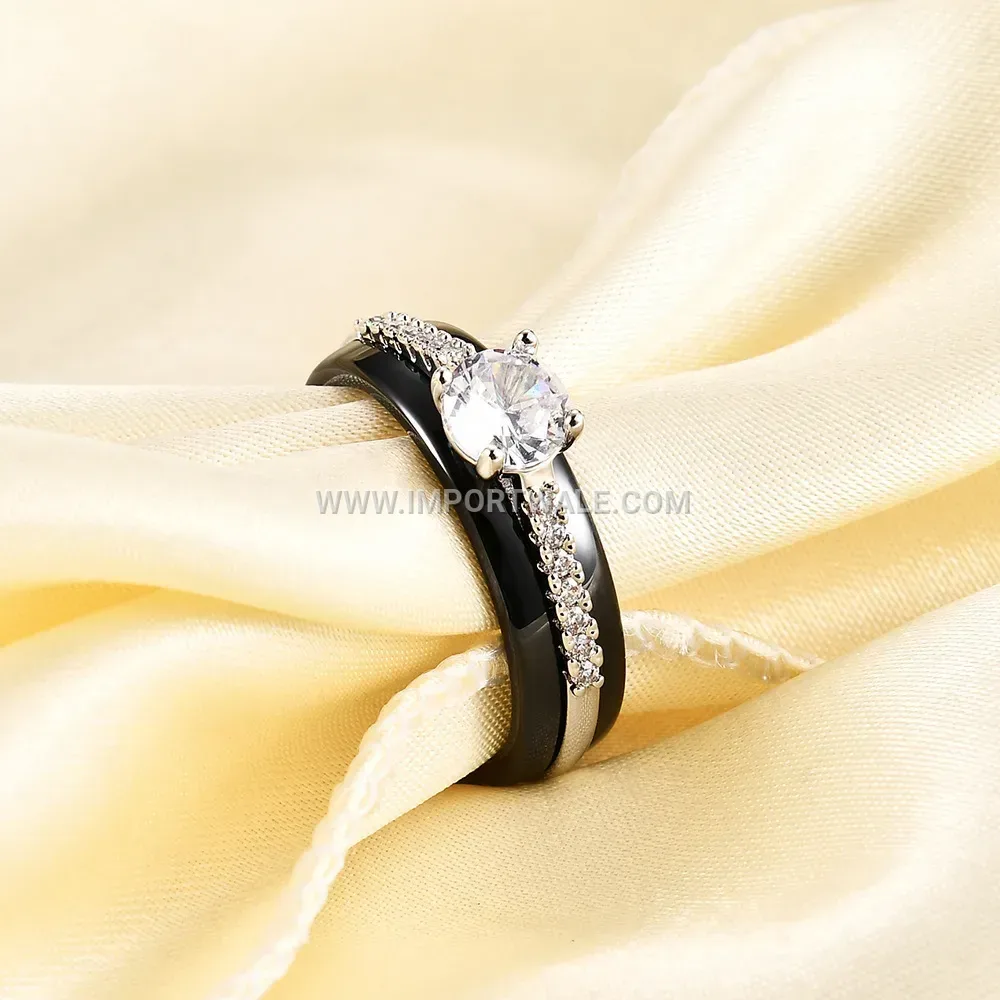 Zircon Inlaid Sleek Ceramic Fashion Ring