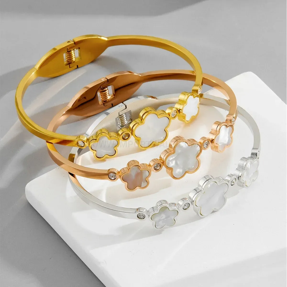 Titanium Steel Five-Leaf Floral Bangle