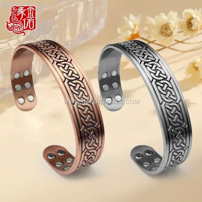 Textured Axe Pattern Pure Copper 18 Magnet Bangle
