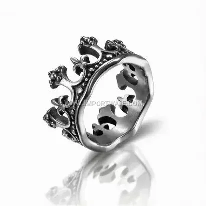 Men Vintage Crown Pattern Oxidized Stainless Steel Band Ring