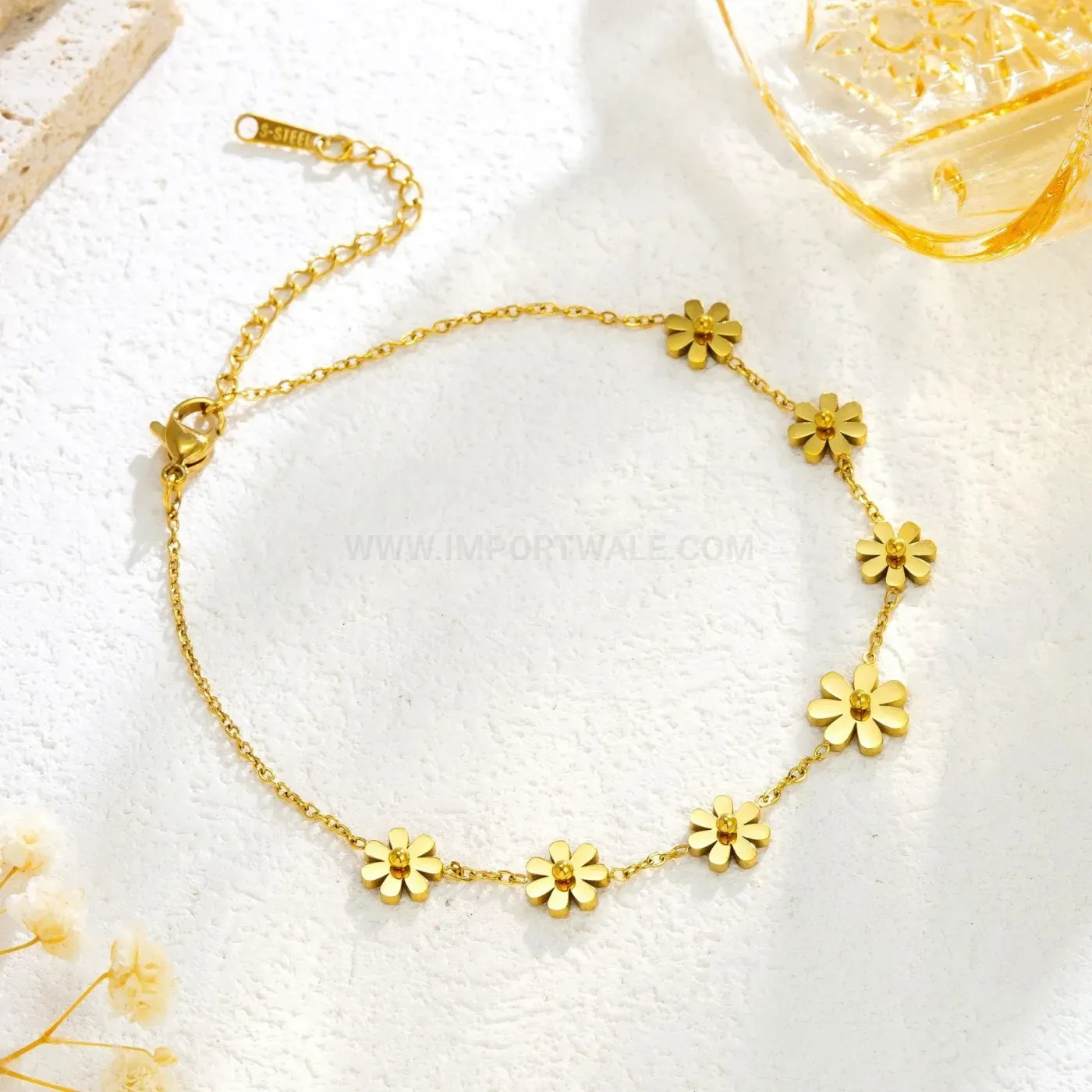 Fashion Gold Plated Stainless Steel Daisy Flower Pendant Necklace