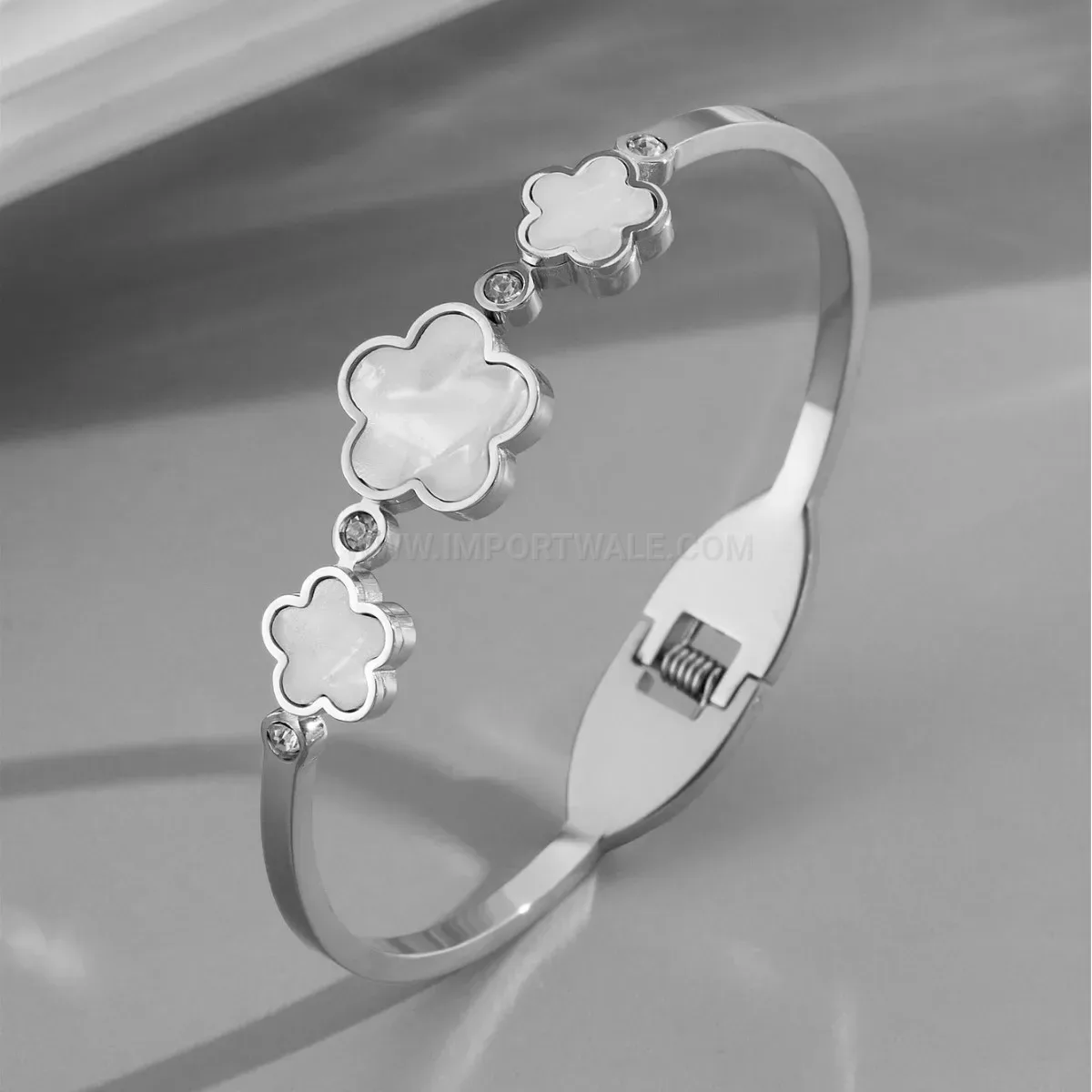 Titanium Steel Five-Leaf Floral Bangle
