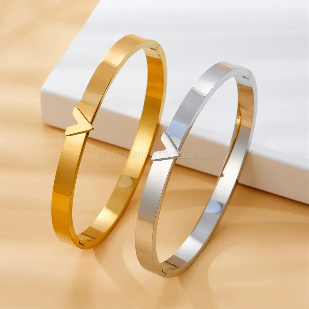 Sleek V Accent Smooth Titanium Steel Bangle