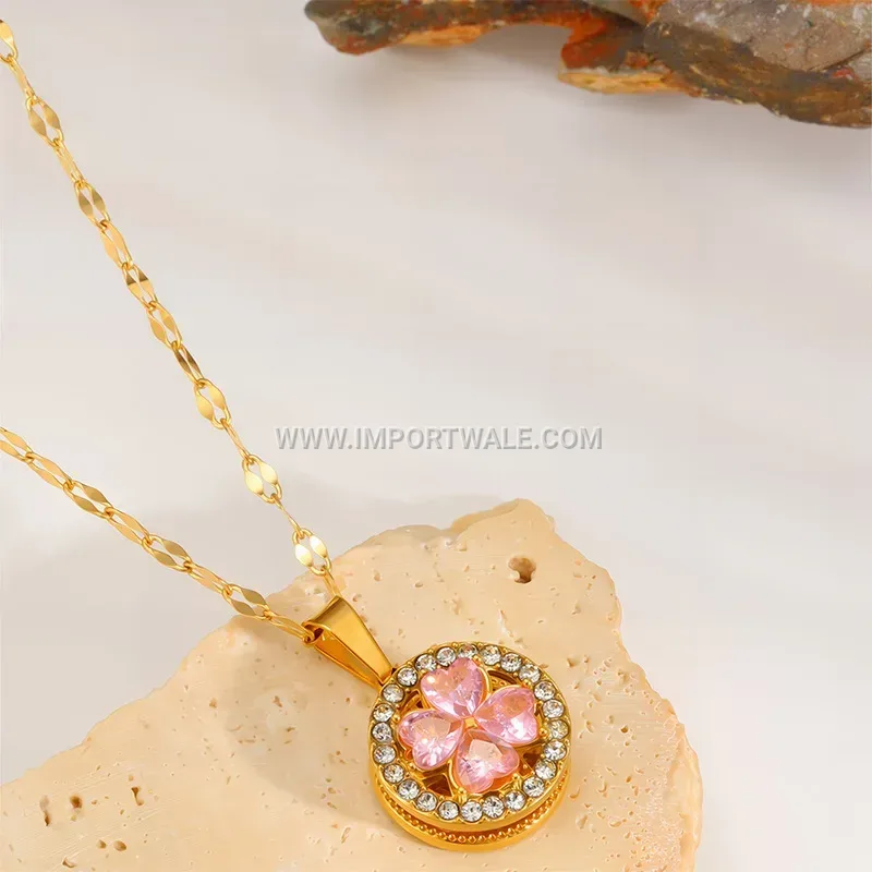 Rotatable Zircon Flower Pendant Titanium Steel Necklace with Gold Plating