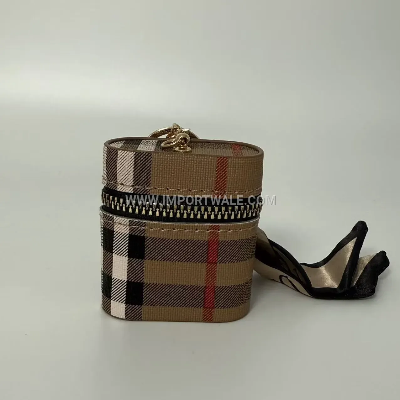 Embossed Striped Leather Mini Pouch and Key Ring Earphone Case