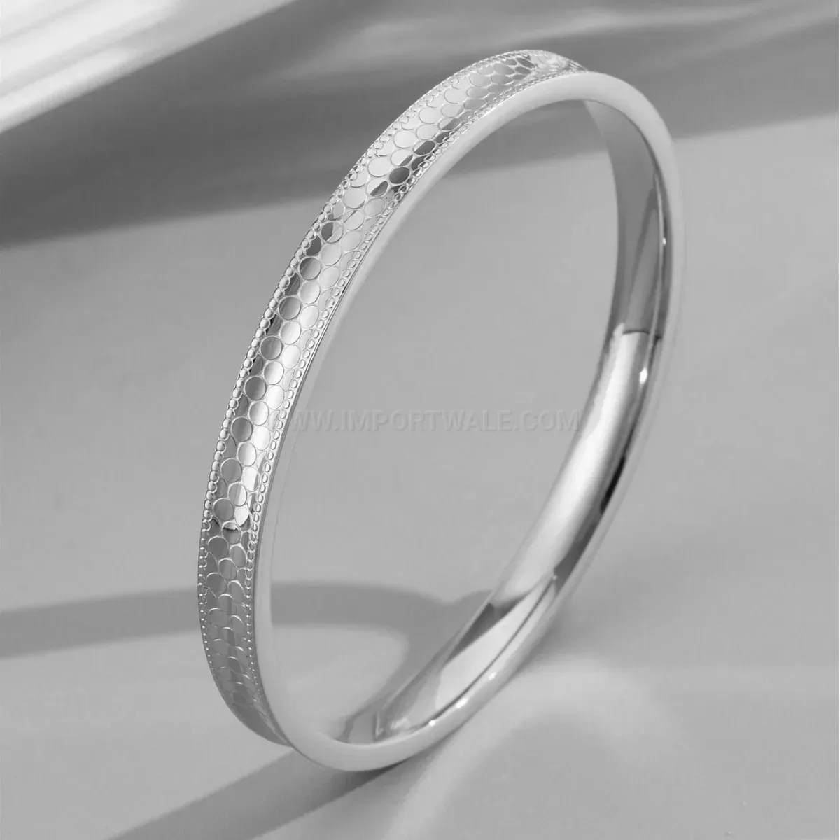 Modern Textured Dragon Scale Patterned Titanium Steel Bangle