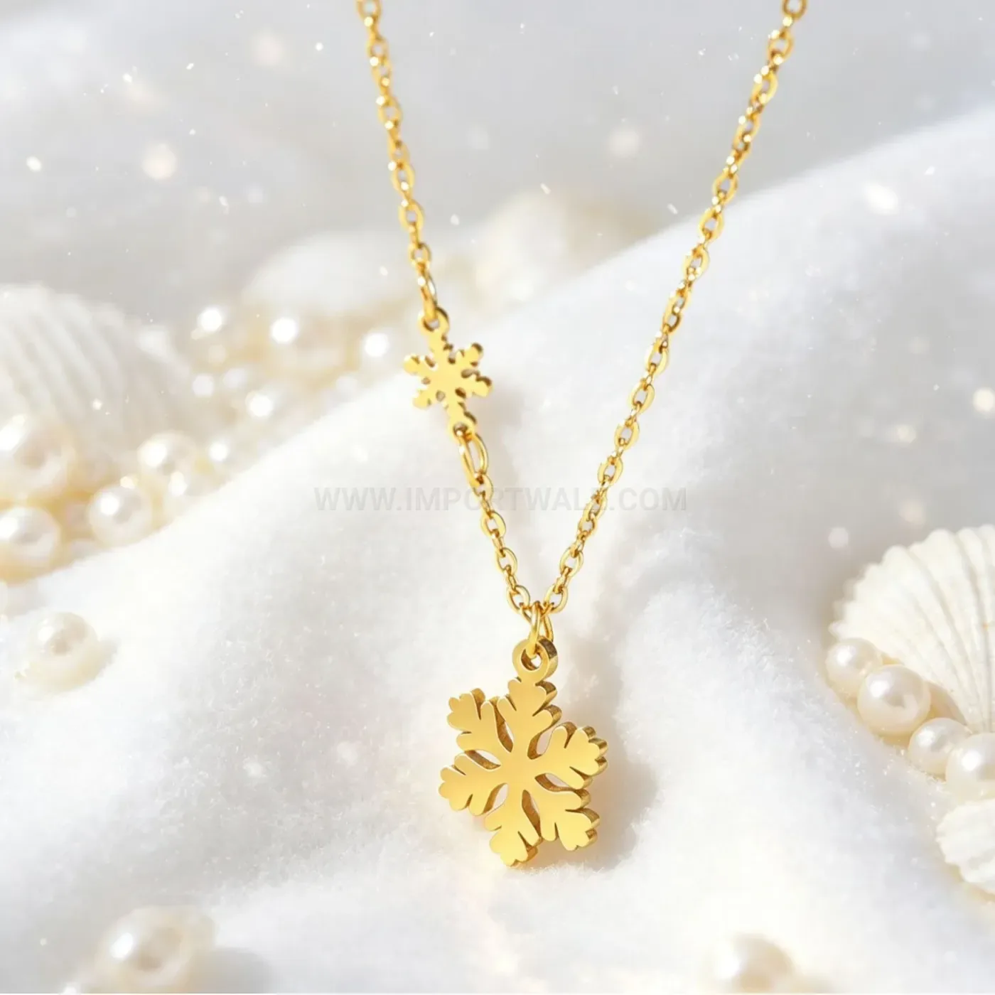 Bold Gold Stainless Steel Snowflake Pendant Clavicle Necklace
