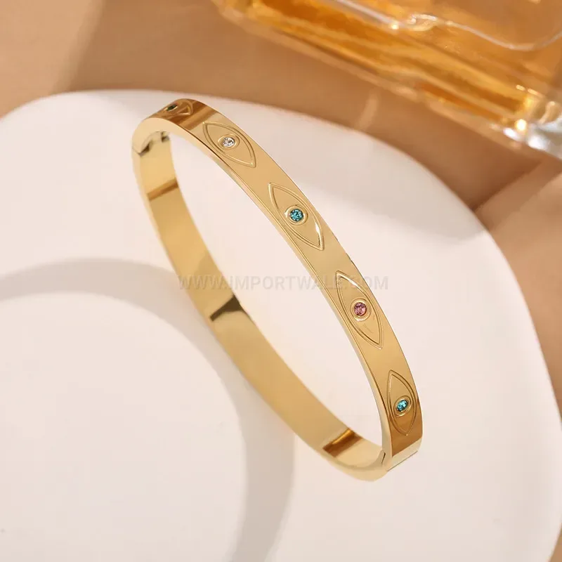 Dazzling Sunburst Rhinestone Gold-Plated Titanium Steel Bangle