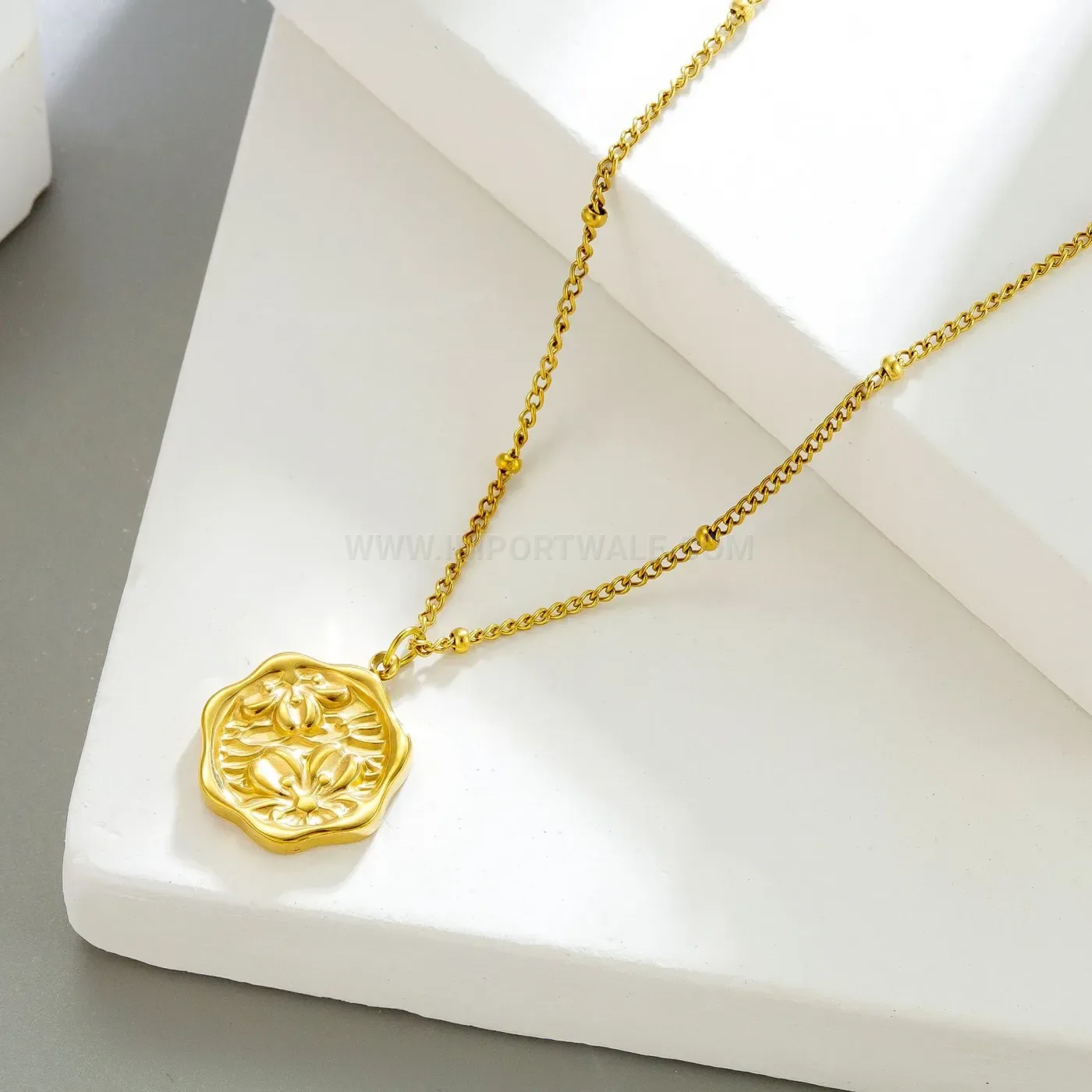 Bold Elegant Peach Blossom Engraved Titanium Steel Collar Necklace