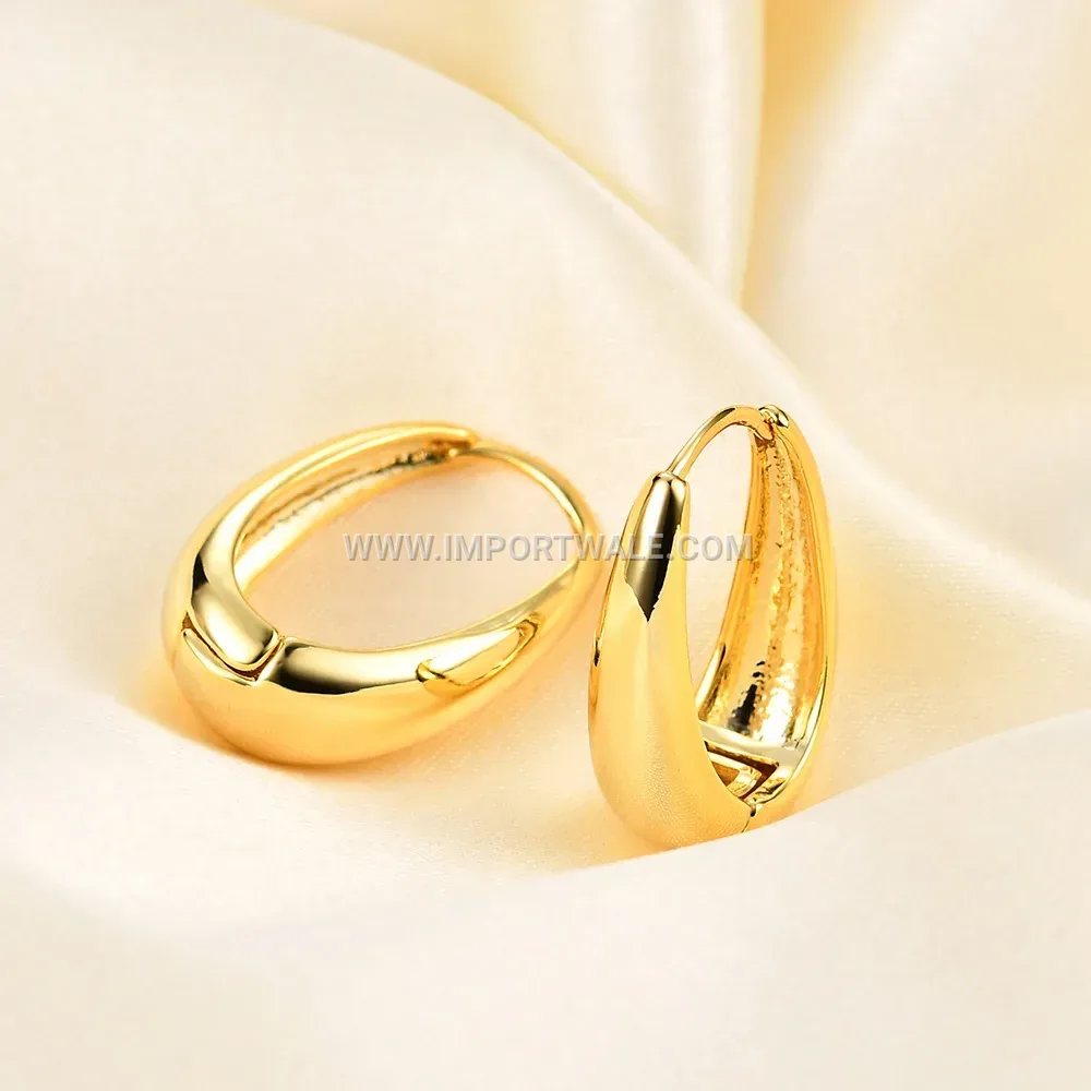 Hollow Geometric Metallic Stud Earrings